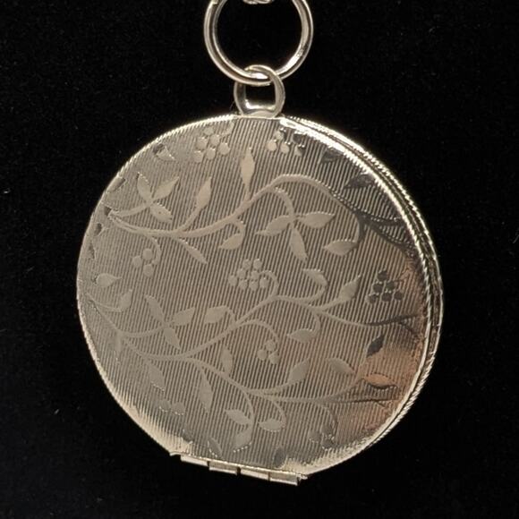 Vintage Silver Tone Round Photo Locket Vertical Hinge Necklace Vine Design - Picture 3 of 6